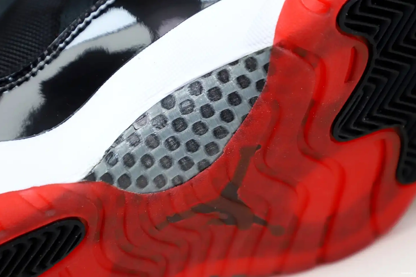 11 JORDAN Kimikick BRED RETRO AIR LOW 0424